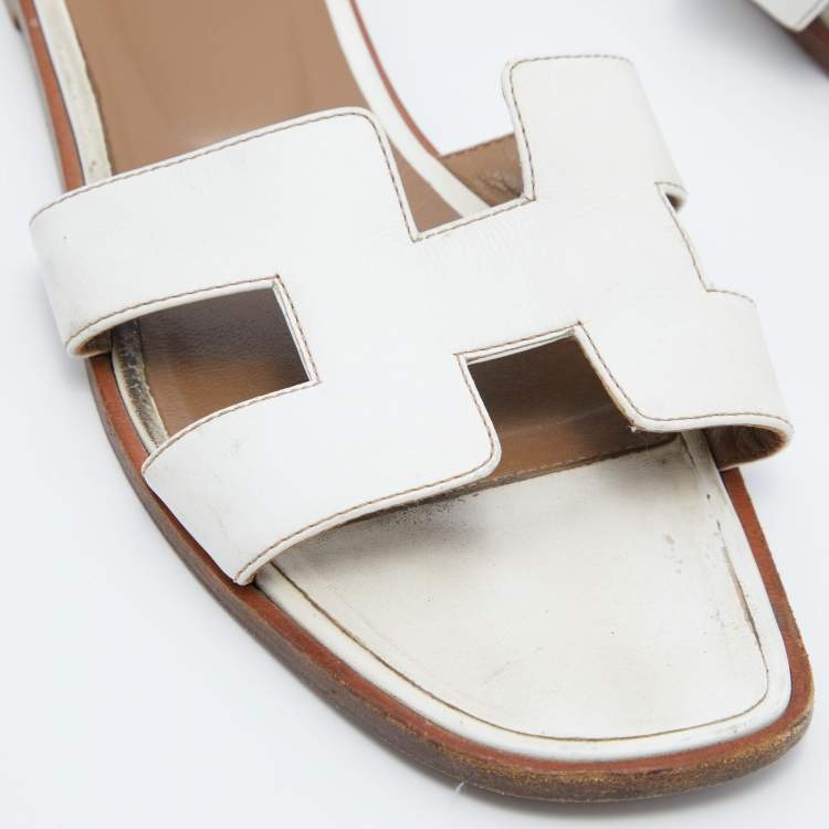 Pre Owned Hermes White Leather Oran Slide Sandals Size 39