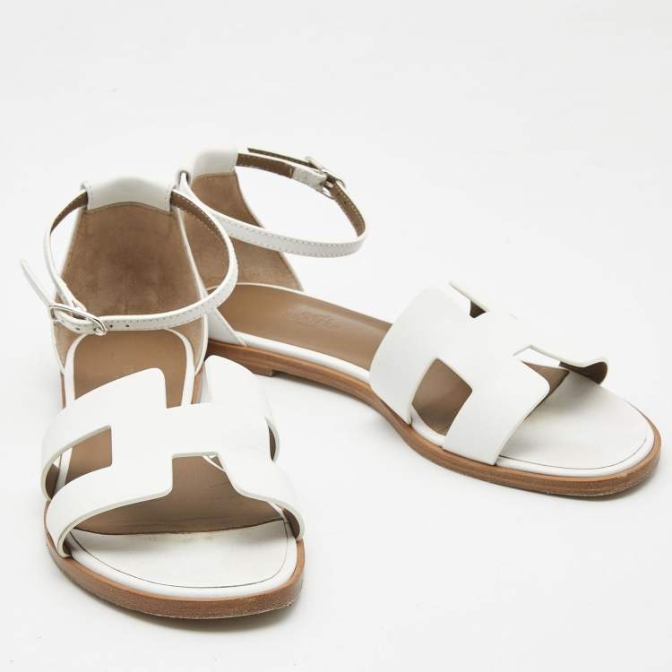 Pre Owned  Hermès  White Leather Santorini Flat Sandals Size 37