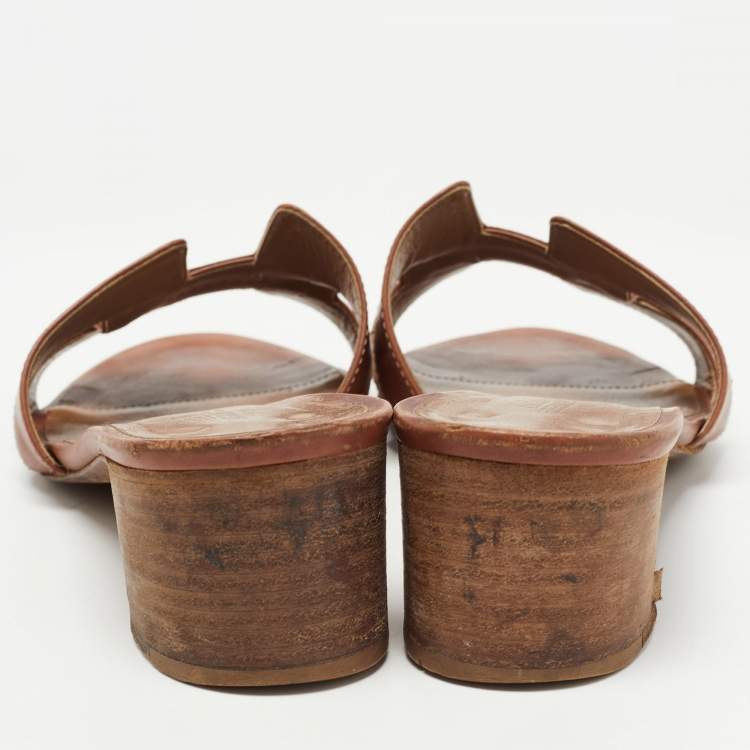 مملوكة مسبقًا Hermes Brown Leather Oasis Slide Sandals Size 38