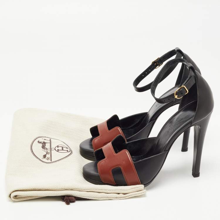 Pre Owned Hermes Black/Brown Leather Initiale Ankle Strap Sandals Size 36.5