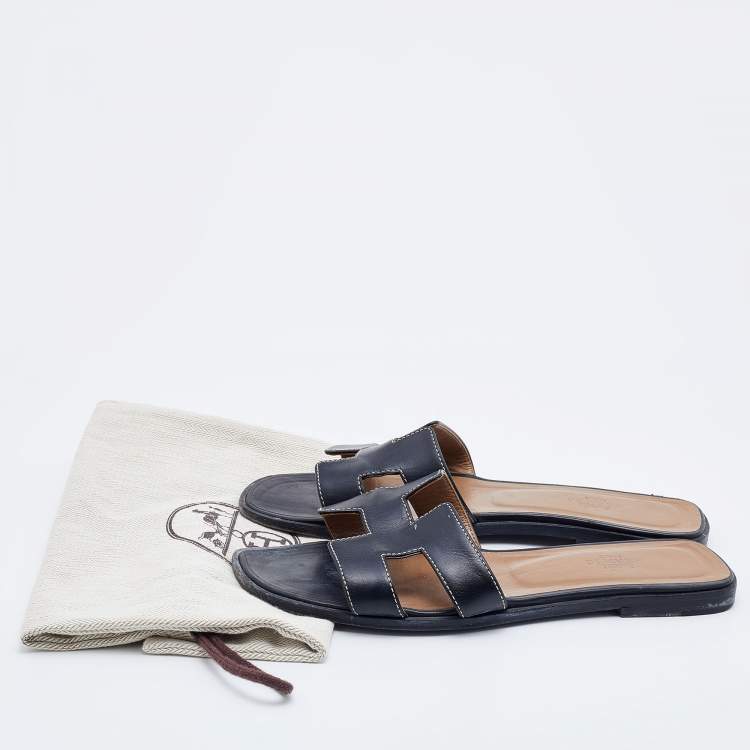 Pre Owned Hermes Black Leather Oran Sandals Size 37.5