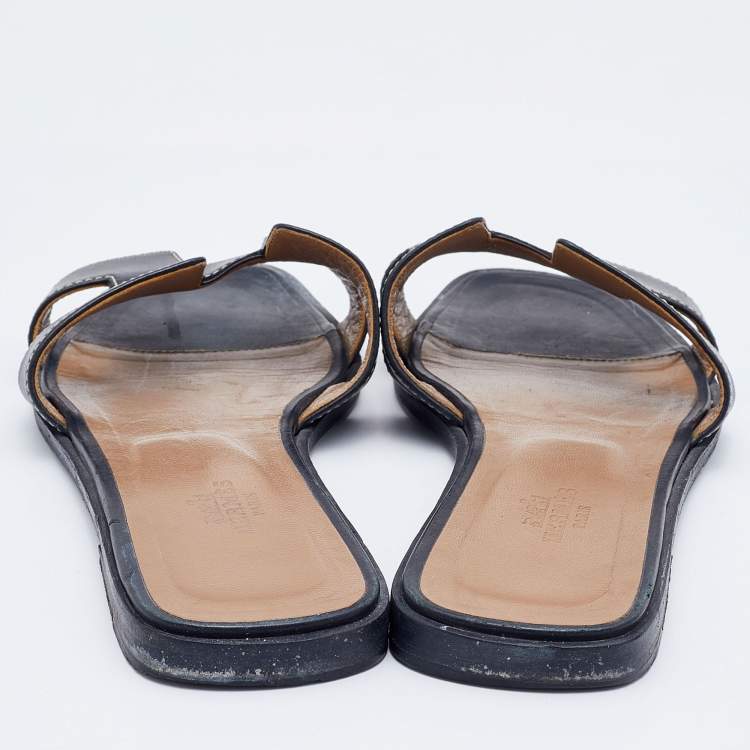 Pre Owned Hermes Black Leather Oran Sandals Size 37.5