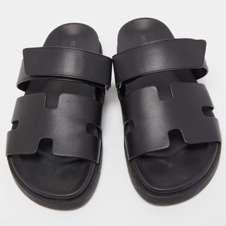 Pre Owned Hermès  Black Leather Chypre Sandals Size 39