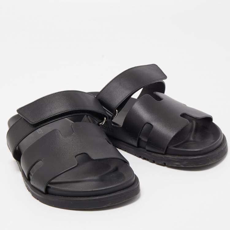 Pre Owned Hermès  Black Leather Chypre Sandals Size 39