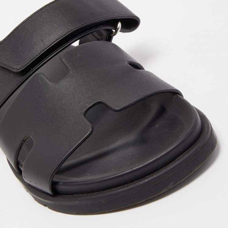 Pre Owned Hermès  Black Leather Chypre Sandals Size 39