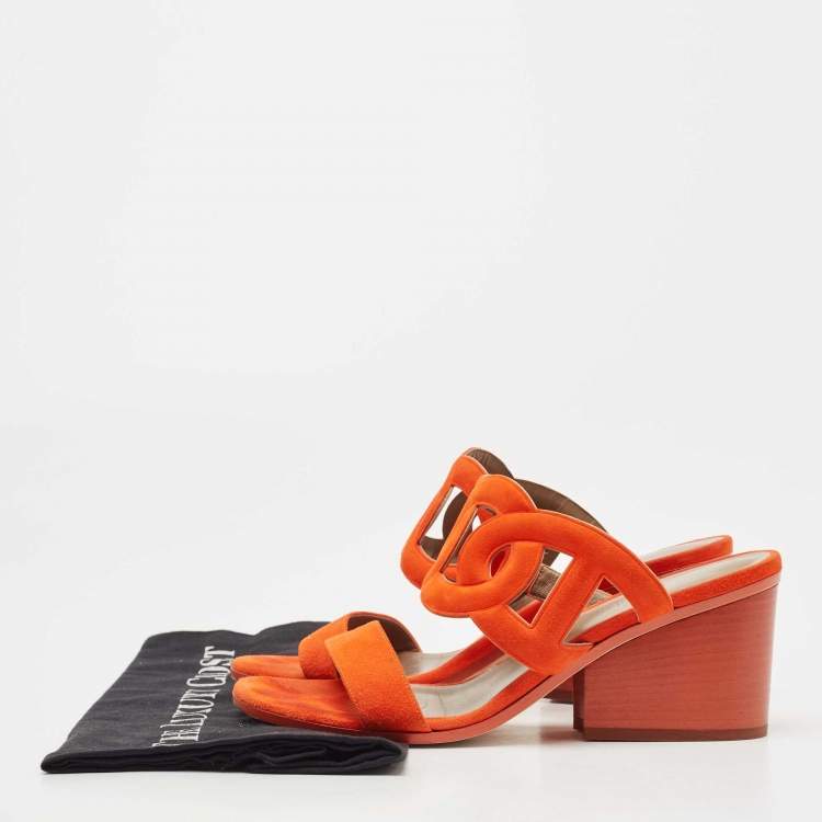 مملوكة مسبقًا Hermes Orange Suede Peace Block Heel Sandals Size 38