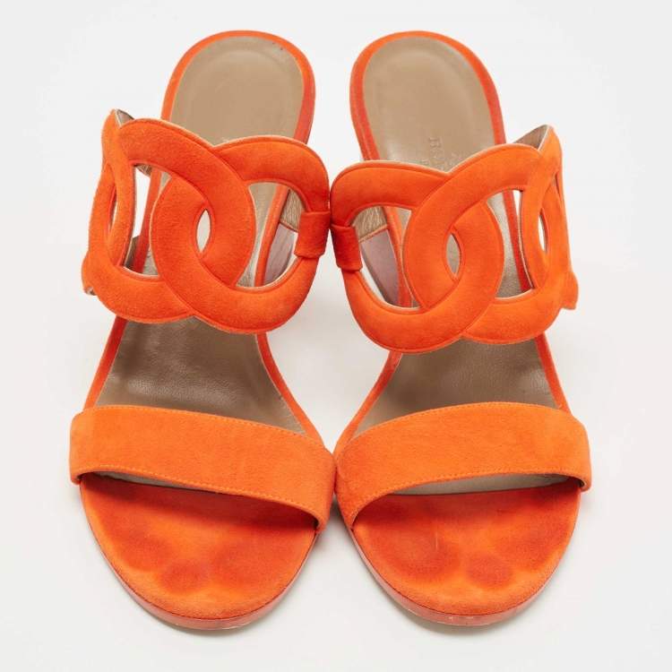 مملوكة مسبقًا Hermes Orange Suede Peace Block Heel Sandals Size 38
