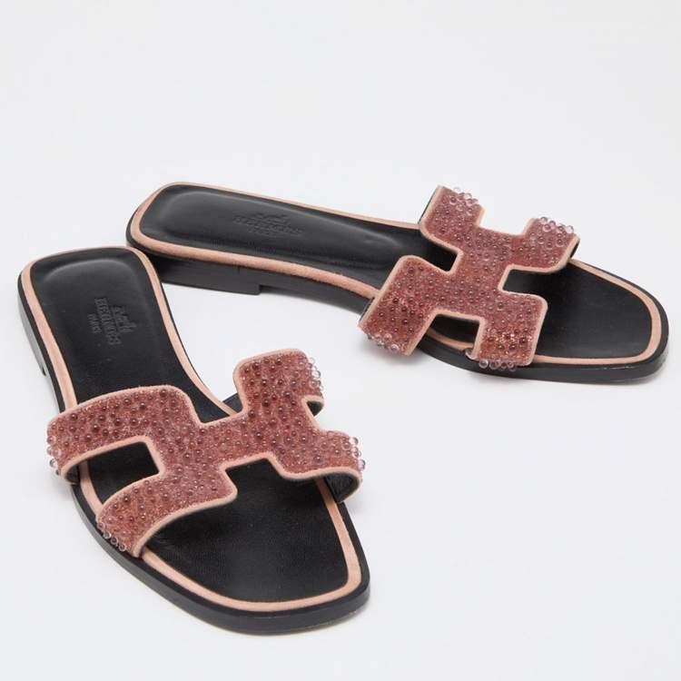 Pre Owned Hermes Pink Beads Embellished Leather Oran Flat Slides Size 35.5