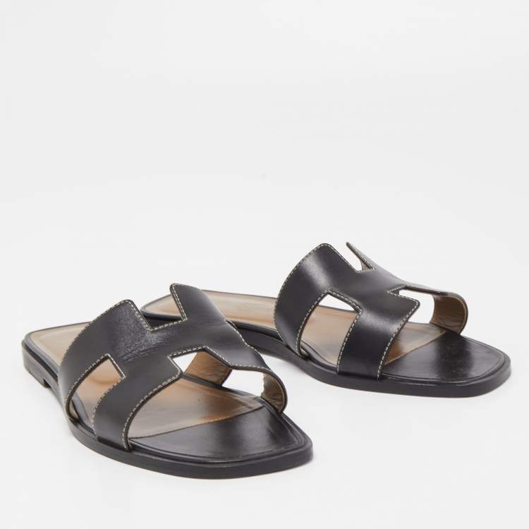 Pre Owned Hermes Black Leather Oran Flat Slides Size 37.5