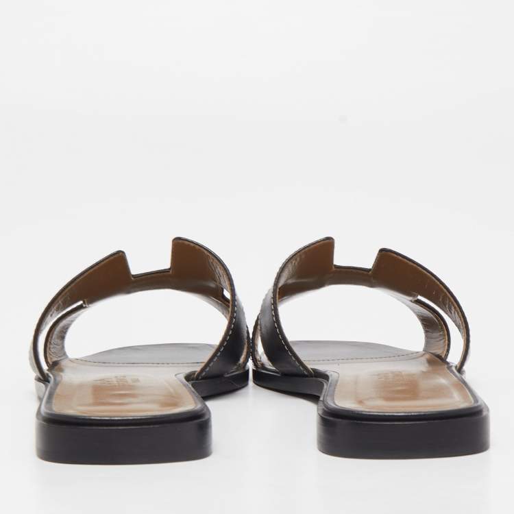 Pre Owned Hermes Black Leather Oran Flat Slides Size 37.5