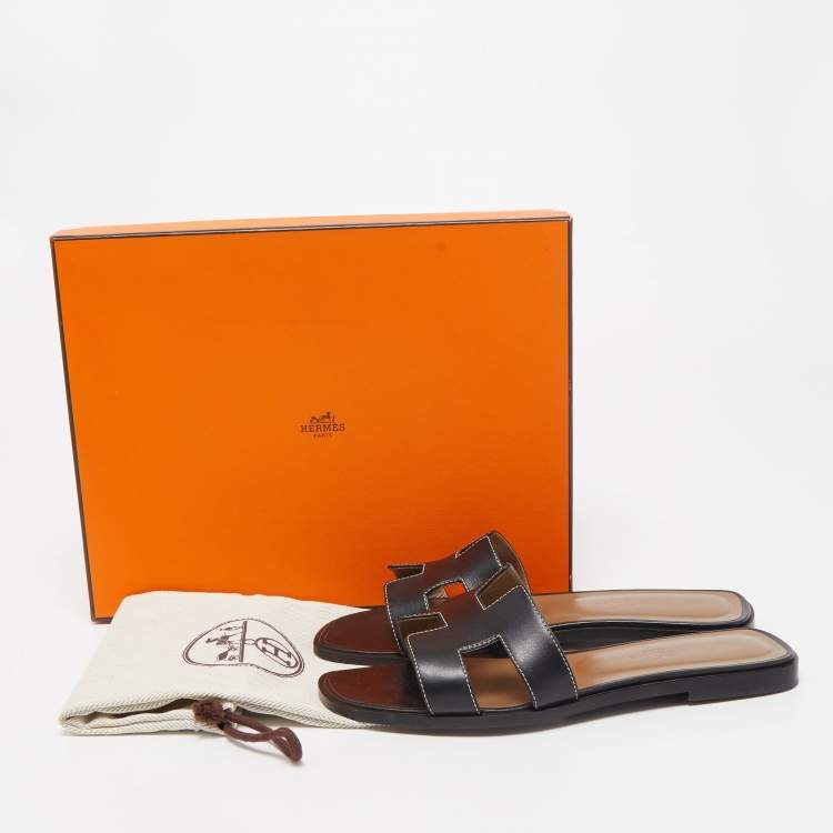 Pre Owned Hermes Black Leather Oran Flat Slides Size 37.5