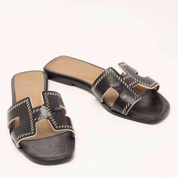 Pre Owned Hermes Black Patent Leather Oran Flat Slides Size 37
