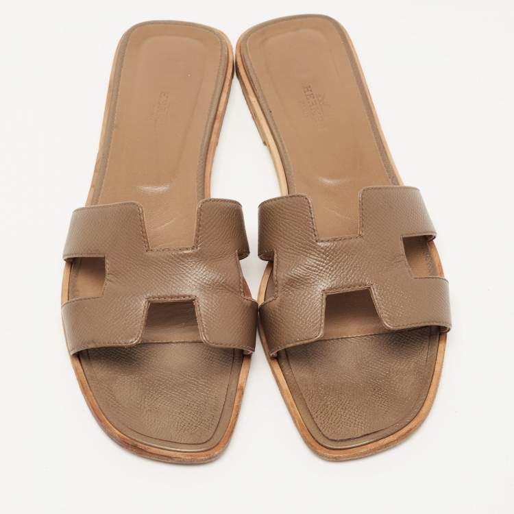 Pre Owned Hermes Brown Leather Oran Flat Slides Size 40