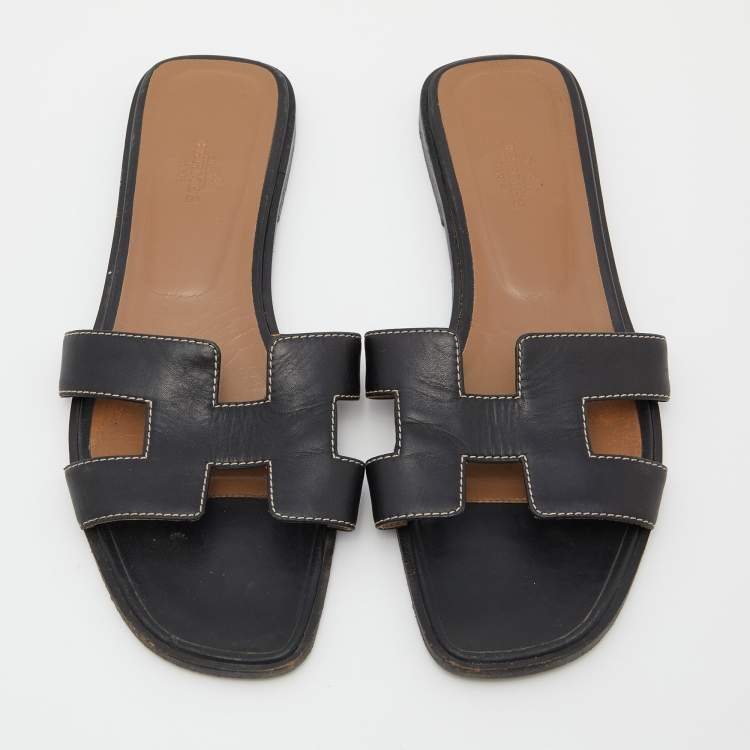 Pre Owned Hermes Black Leather Oran Sandals Size 38