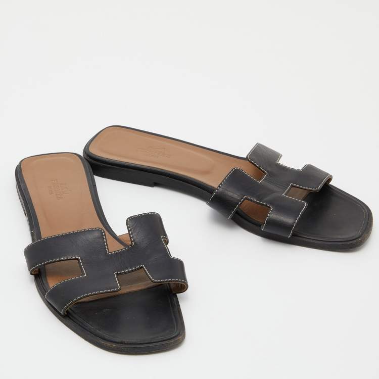 Pre Owned Hermes Black Leather Oran Sandals Size 38