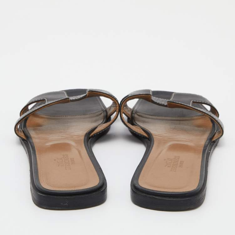 Pre Owned Hermes Black Leather Oran Sandals Size 38