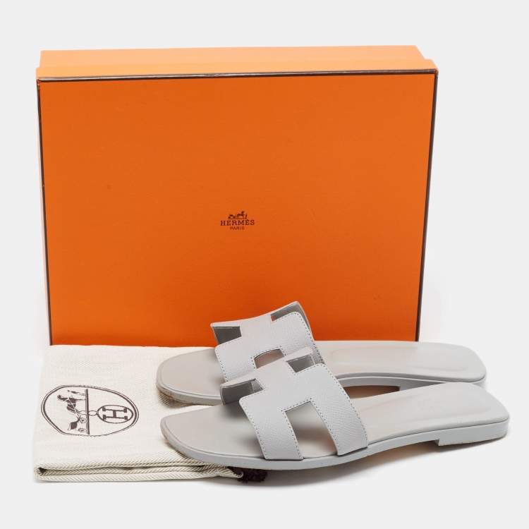 Pre Owned Hermes Grey Leather Oran Flat Slides Size 38.5