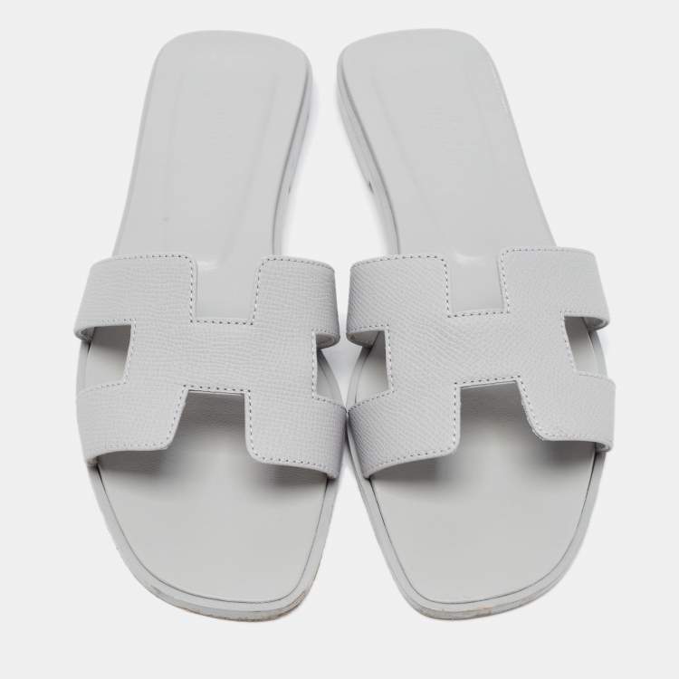 Pre Owned Hermes Grey Leather Oran Flat Slides Size 38.5