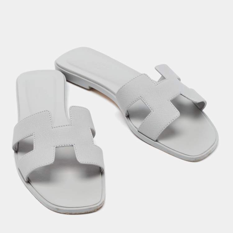Pre Owned Hermes Grey Leather Oran Flat Slides Size 38.5