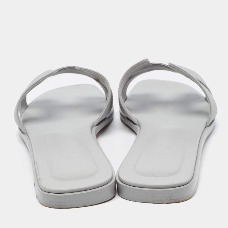 Pre Owned Hermes Grey Leather Oran Flat Slides Size 38.5