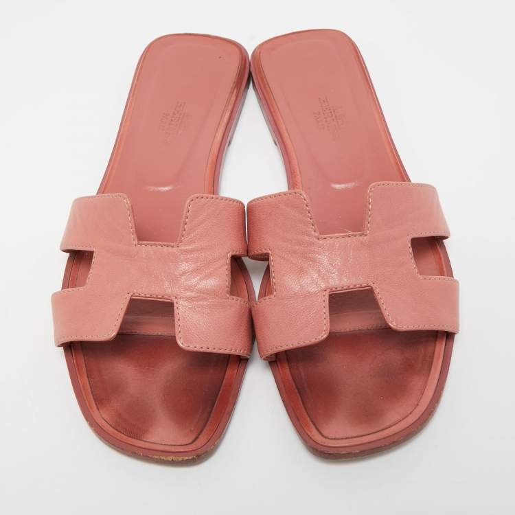Pre Owned Hermes Pink Leather Oran Flat Slides Size 37.5