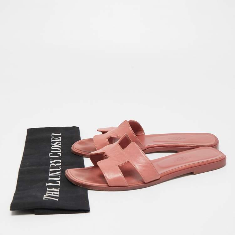 Pre Owned Hermes Pink Leather Oran Flat Slides Size 37.5