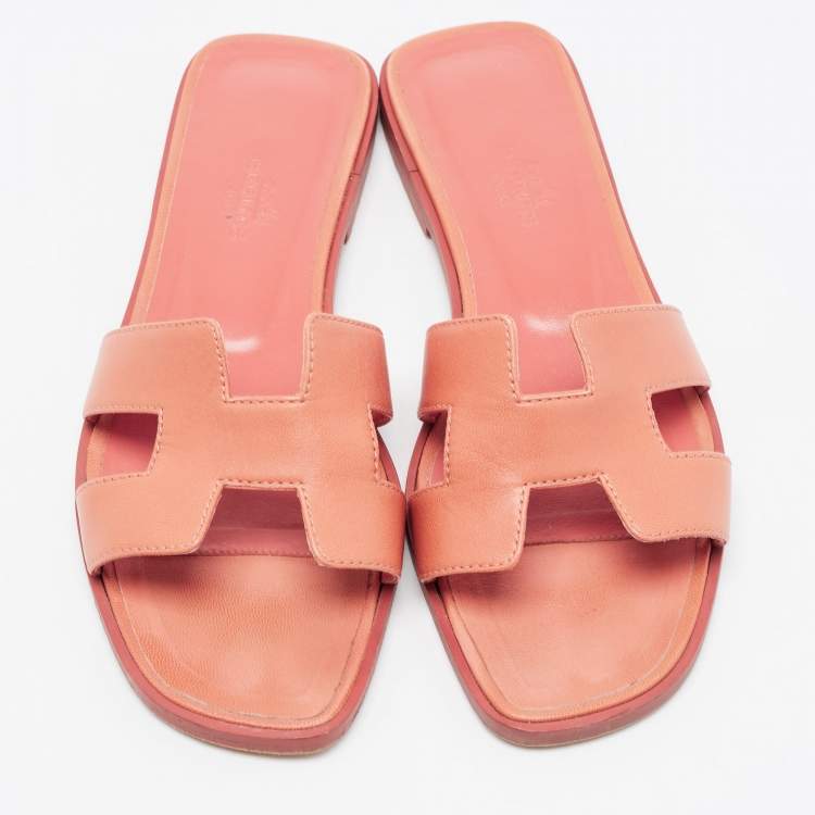 مملوكة مسبقًا Hermes Pink Leather Oran Slide Sandals Size 37