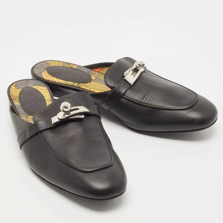 Pre Owned Hermes Black Leather Oz Flat Mules Size 38.5