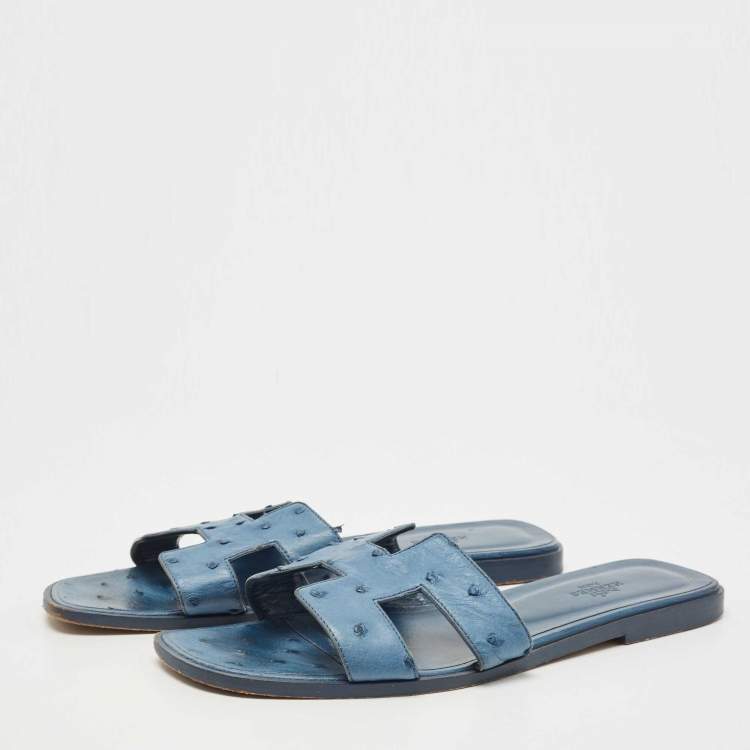 Pre Owned Hermes Blue Ostrich Leather Oran Flat Sandals Size 40