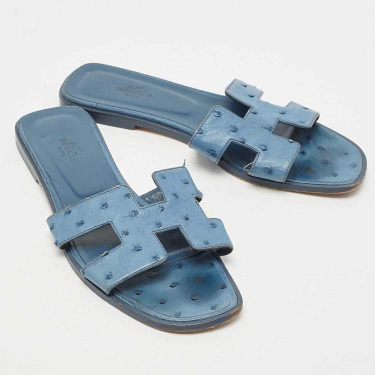 Pre Owned Hermes Blue Ostrich Leather Oran Flat Sandals Size 40