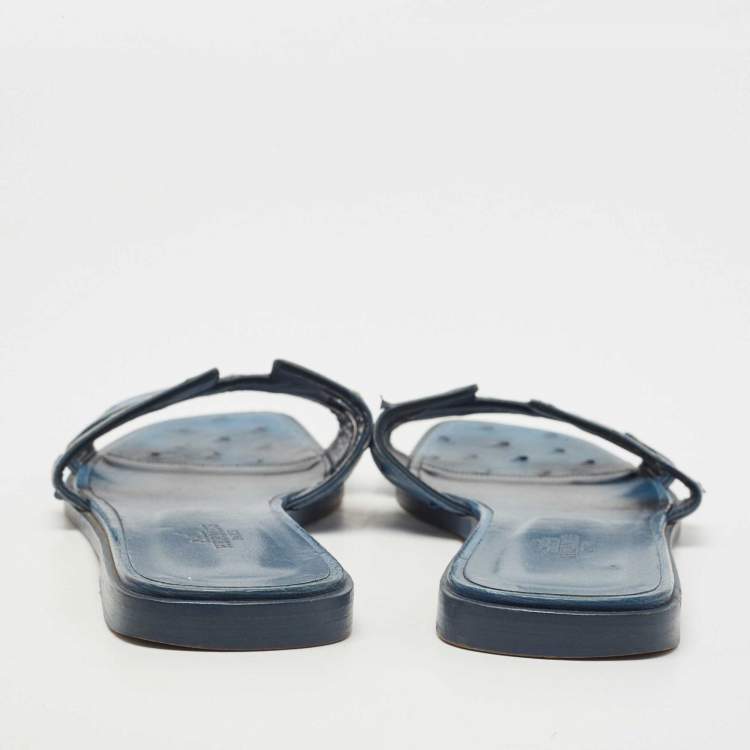 Pre Owned Hermes Blue Ostrich Leather Oran Flat Sandals Size 40