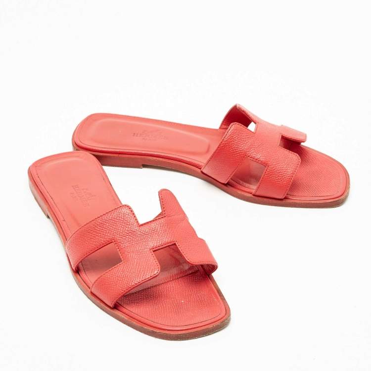 Pre Owned Hermes Red Leather Oran Flat Slides Size 35.5