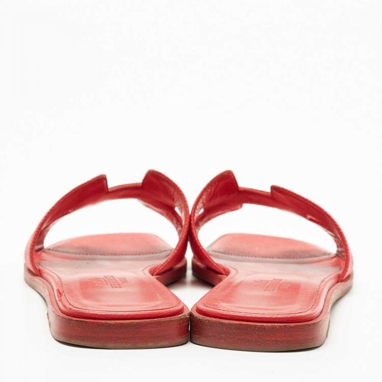 Pre Owned Hermes Red Leather Oran Flat Slides Size 35.5