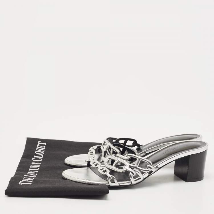 Pre Owned Hermès Silver Leather Tandem Slide Sandals Size 38