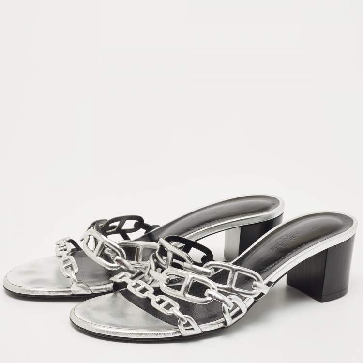 Pre Owned Hermès Silver Leather Tandem Slide Sandals Size 38