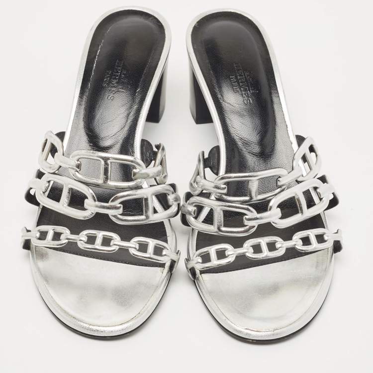 Pre Owned Hermès Silver Leather Tandem Slide Sandals Size 38