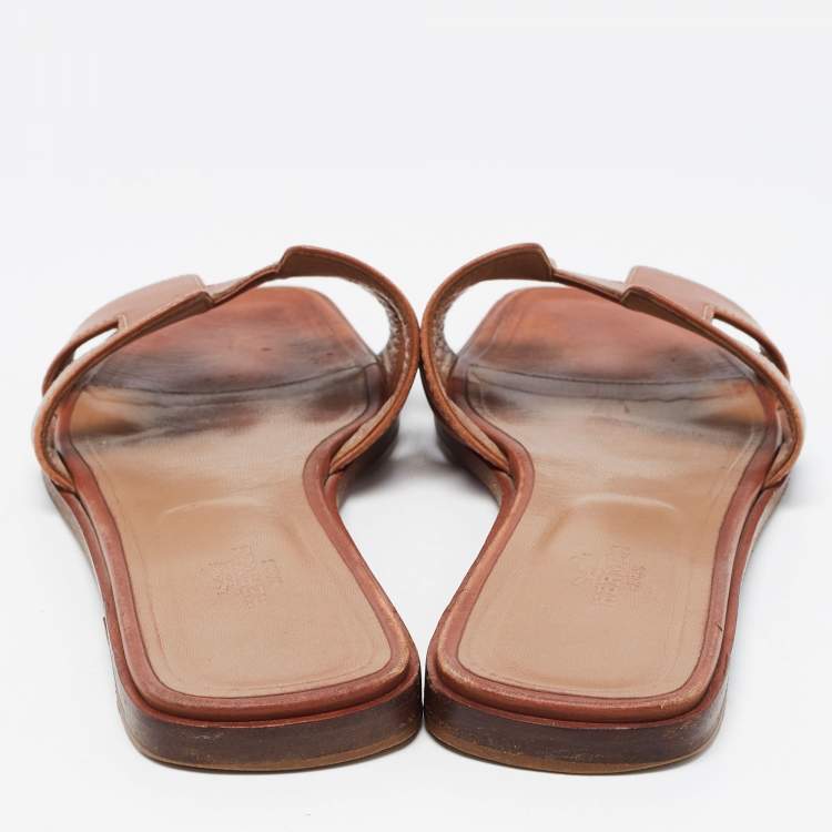 Pre Owned Hermes Brown Leather Oran  Flat Slides Size 40