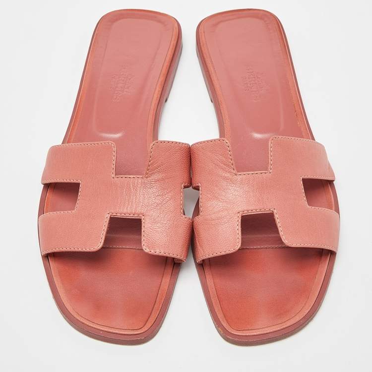 Pre Owned Hermes Peach Leather Oran Flat Slides Size 38 