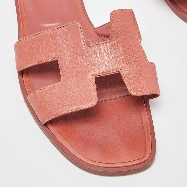 Pre Owned Hermes Peach Leather Oran Flat Slides Size 38 