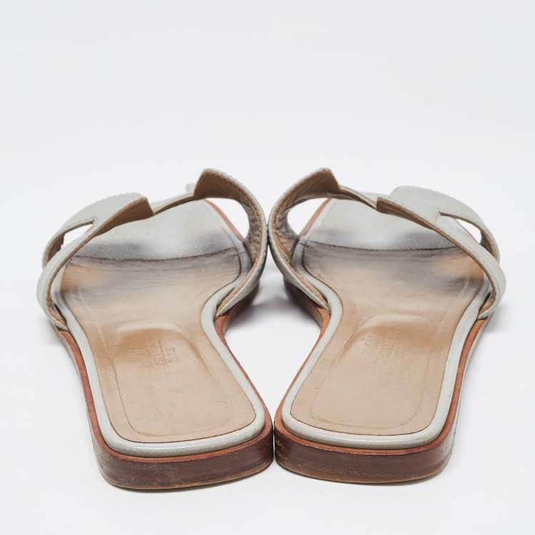 Pre Owned Hermes Grey Leather Oran Flat Slides Size 37.5