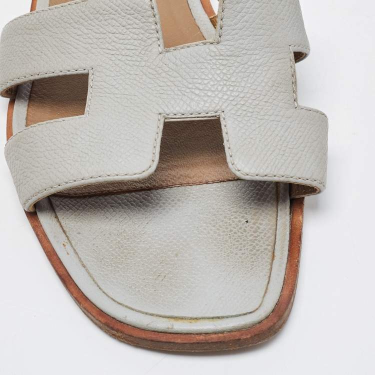 Pre Owned Hermes Grey Leather Oran Flat Slides Size 37.5