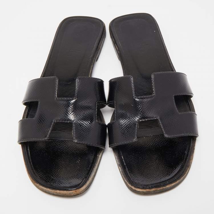 Pre Owned Hermes Black Patent Oran  Flat Slides Size 37.5 