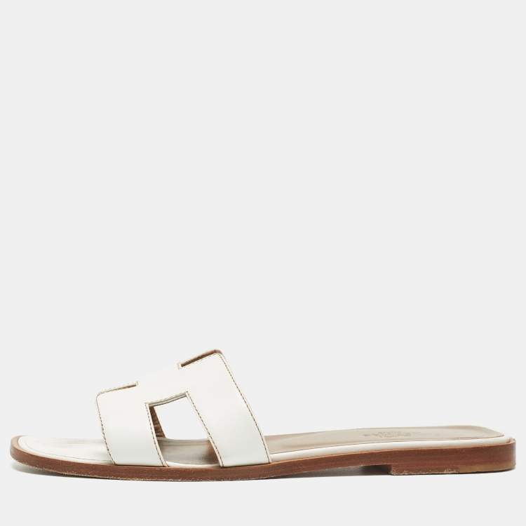 Pre Owned Hermes White Leather Oran Flat Slides Size 38