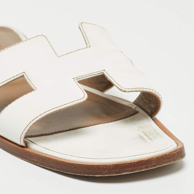 Pre Owned Hermes White Leather Oran Flat Slides Size 38