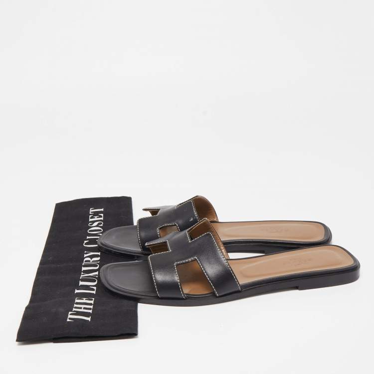 Pre Owned Hermes Black Leather Oran  Flat Slides Size 38