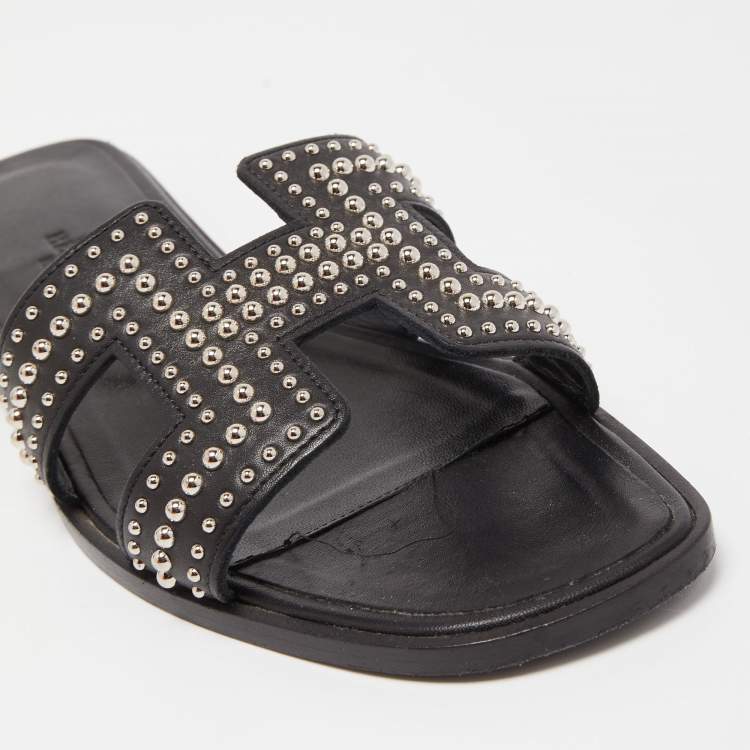 Pre Owned Hermes Black Studded Leather Oran Flat Slides Size 36