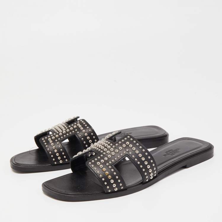 Pre Owned Hermes Black Studded Leather Oran Flat Slides Size 36