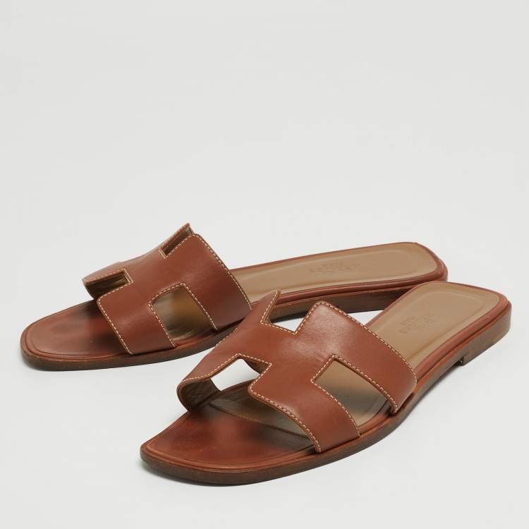 Pre Owned Hermès Brown Leather Oran Flat Slides Size 37