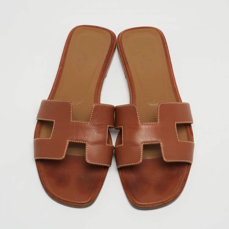 Pre Owned Hermès Brown Leather Oran Flat Slides Size 37