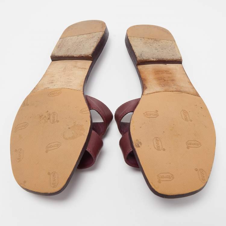 Pre Owned Hermes Burgundy Leather Oran Flat Slides Size 39